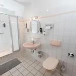 Zum Alten Faehrhaus - 3* Wrohm