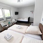 住宿加早餐酒店 Zum Alten Faehrhaus - Wrohm