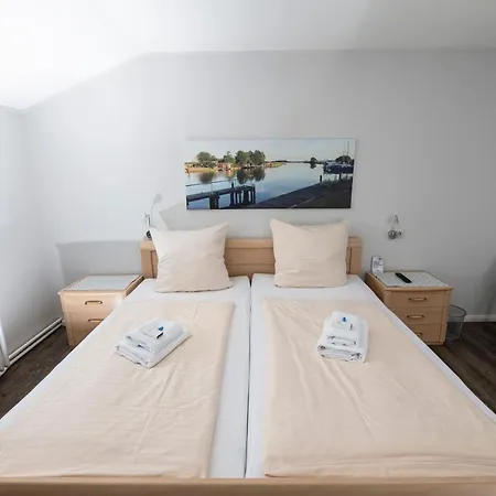 Bed & Breakfast Zum Alten Faehrhaus -