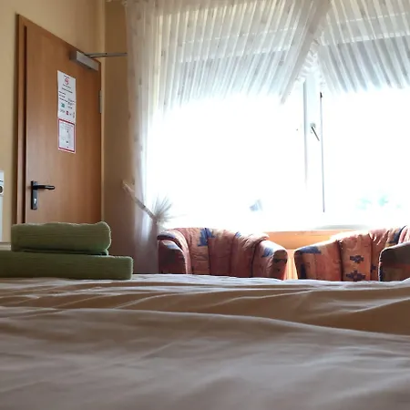 Zum Alten Faehrhaus - 3* Wrohm