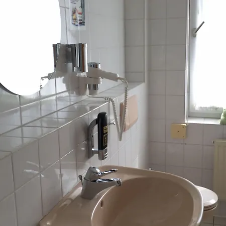 Zum Alten Faehrhaus - Bed and Breakfast