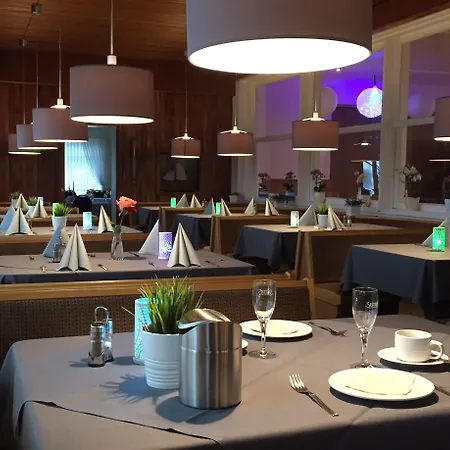Bed & Breakfast Zum Alten Faehrhaus - 3*