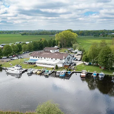 Zum Alten Faehrhaus - Bed and Breakfast Wrohm