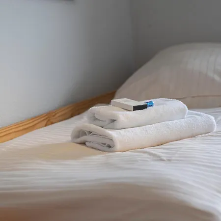 Zum Alten Faehrhaus - Bed and Breakfast 3*