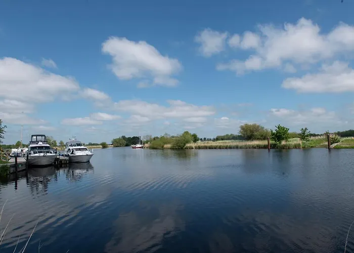 Zum Alten Fährhaus - Frühstückspension 3*