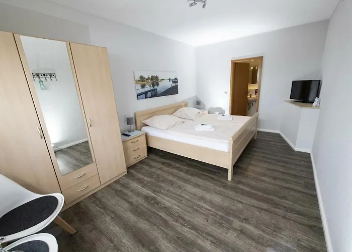 Zum Alten Fährhaus - Frühstückspension Wrohm