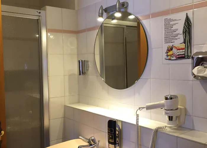 Zum Alten Fährhaus - Frühstückspension 3*